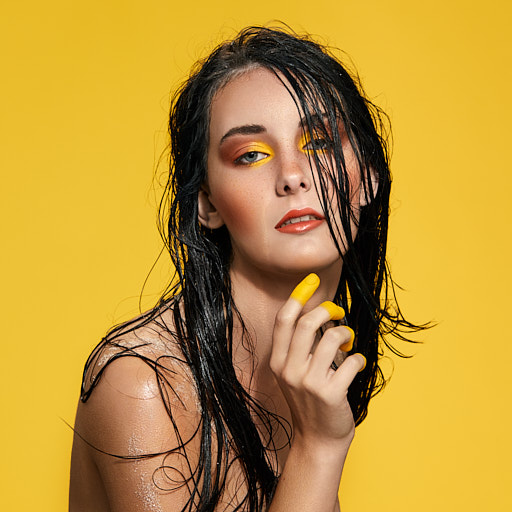Beauty-Serie: vier Jahreszeiten, Sommer - Model: alexakley | Make-up: Yolanda Engeler | Foto: Kaspar Johannes Schweizer
